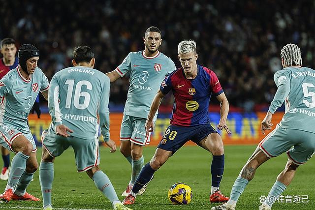 巴塞罗那球员受伤下场,困扰球队! 巴塞罗那球员受伤下场,困扰球队!