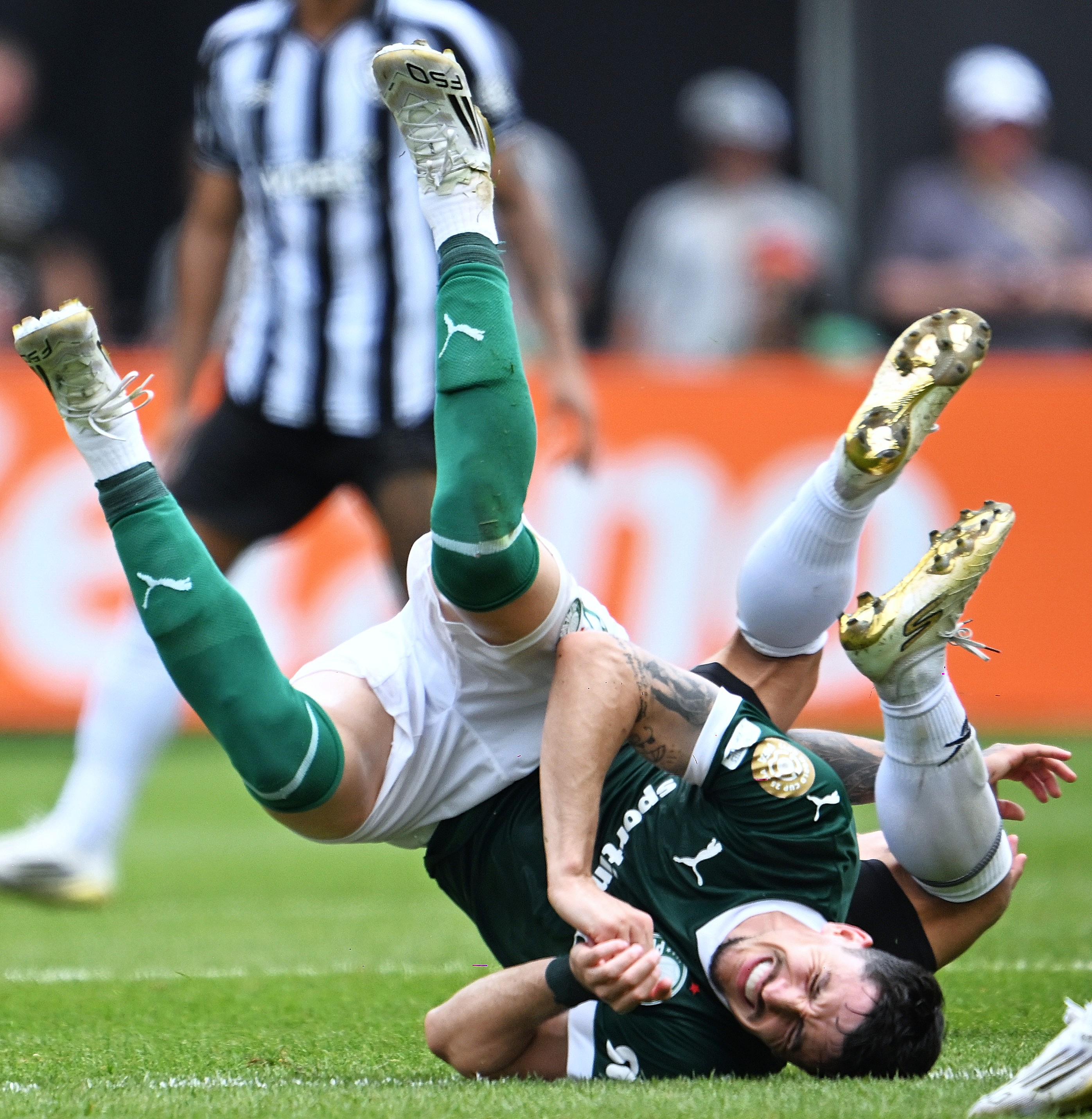 各国选手顶尖对决,展现出超凡的体育造诣 各国选手顶尖对决,展现出超凡的体育造诣