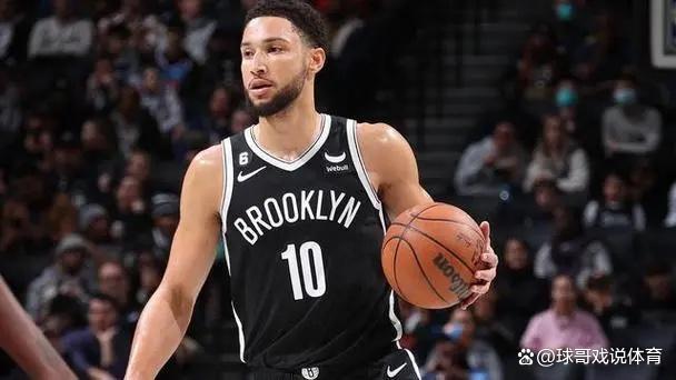 关于人后卫西蒙斯复出，让球队实力大增的信息