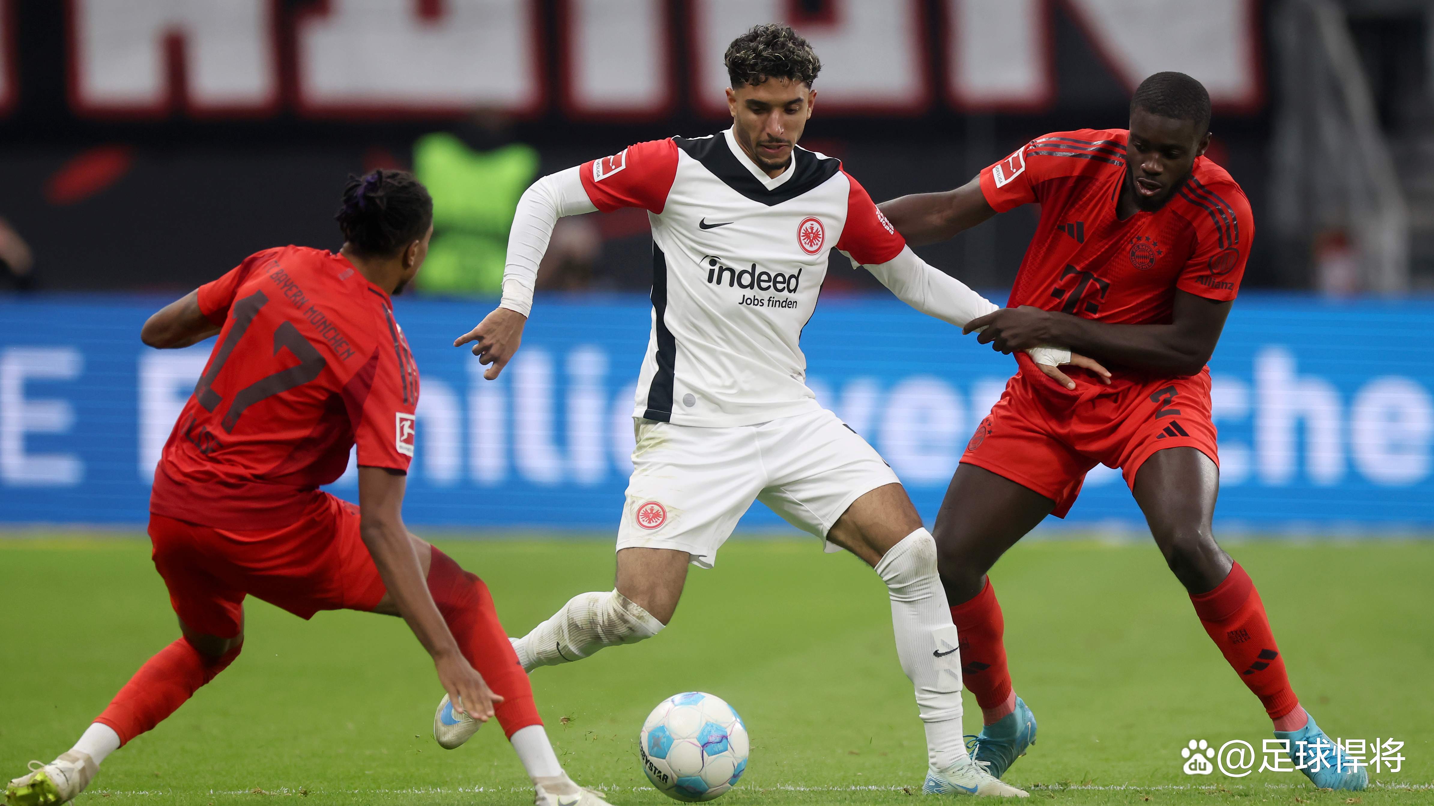 拜仁慕尼黑队继续保持不败纪录