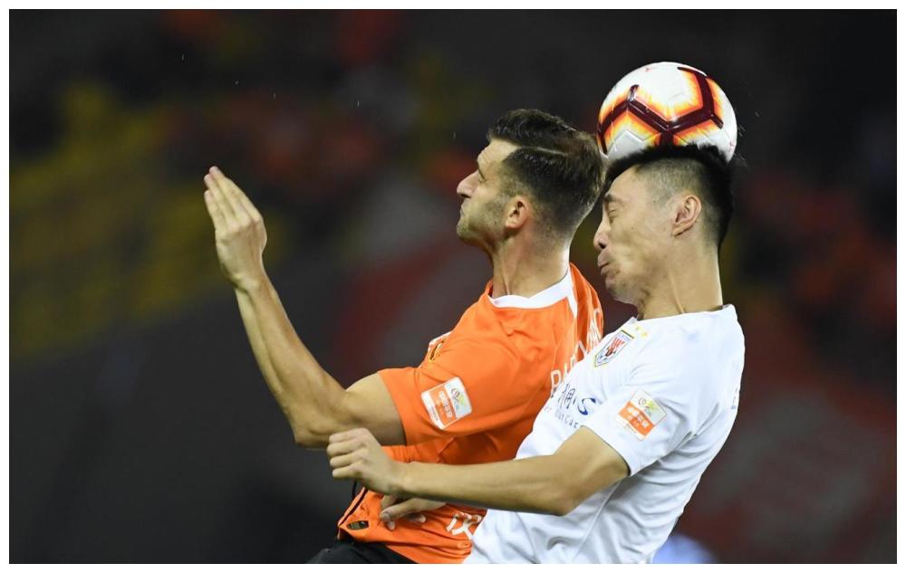 重庆当代对阵广州恒大,双方对决将擦出何种火花? 重庆当代对阵广州恒大,双方对决将擦出何种火花?