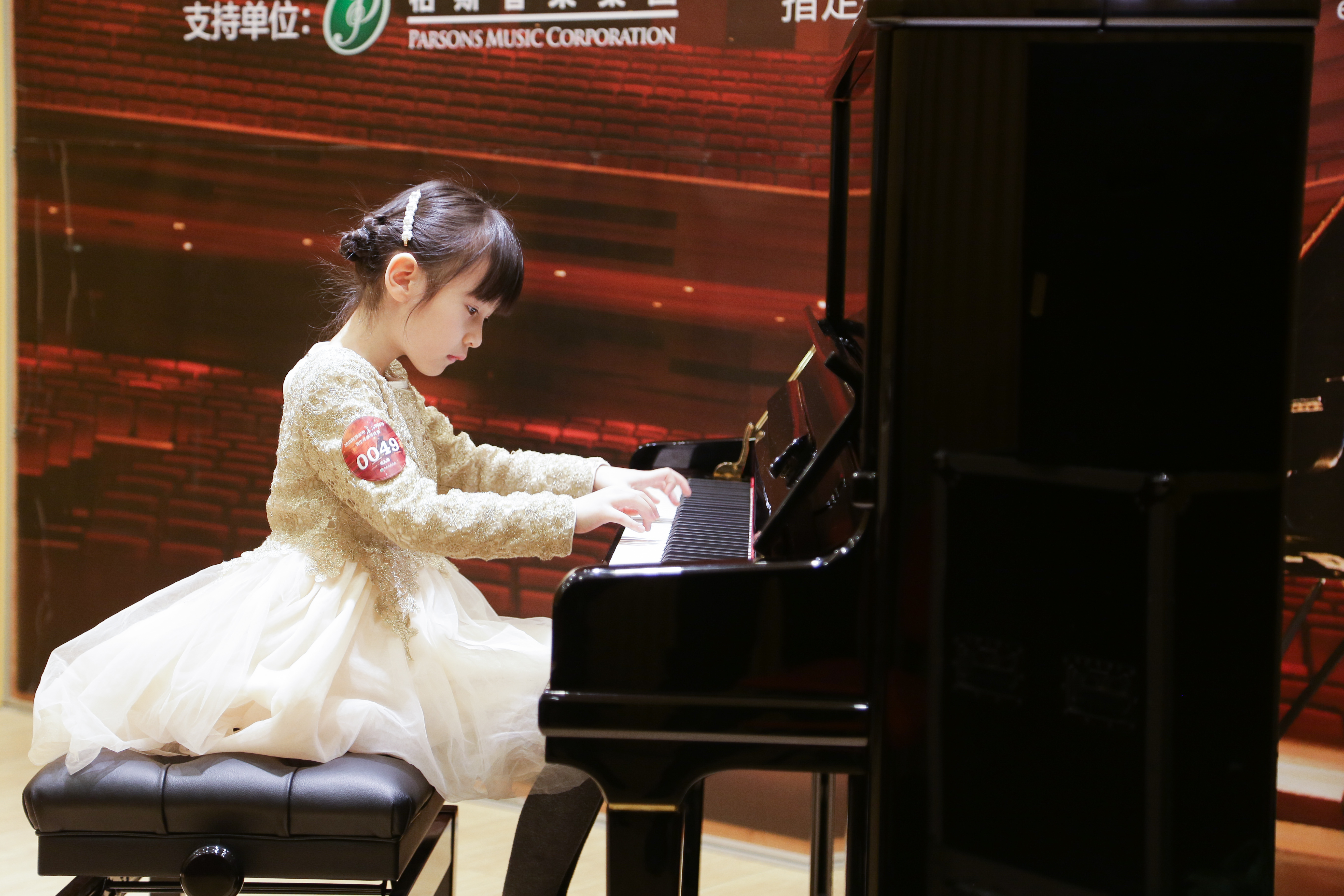 欧洲联赛选手风采展露，技艺精湛观众惊叹的简单介绍