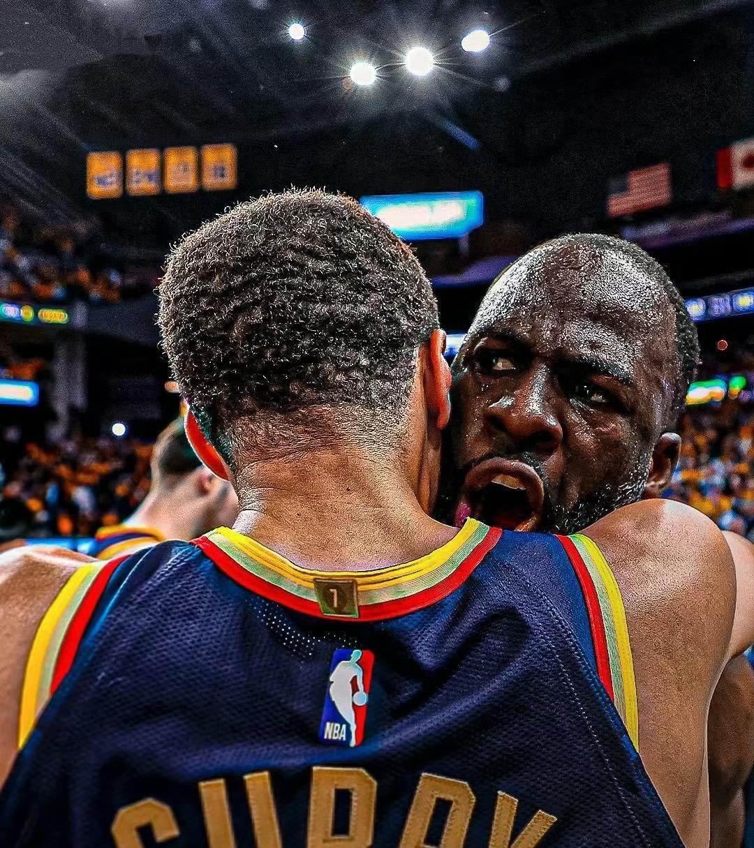 关于NBA球员在场上互相配合默契,为胜利努力拼搏的信息 关于NBA球员在场上互相配合默契,为胜利努力拼搏的信息