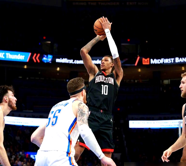 火箭强势逆转,保罗接管进攻砍下高分的简单介绍 火箭强势逆转,保罗接管进攻砍下高分的简单介绍