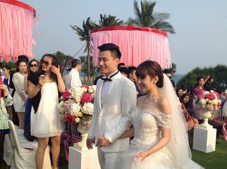 关于情感风暴！亚洲足球主教练群体激烈角逐！的信息