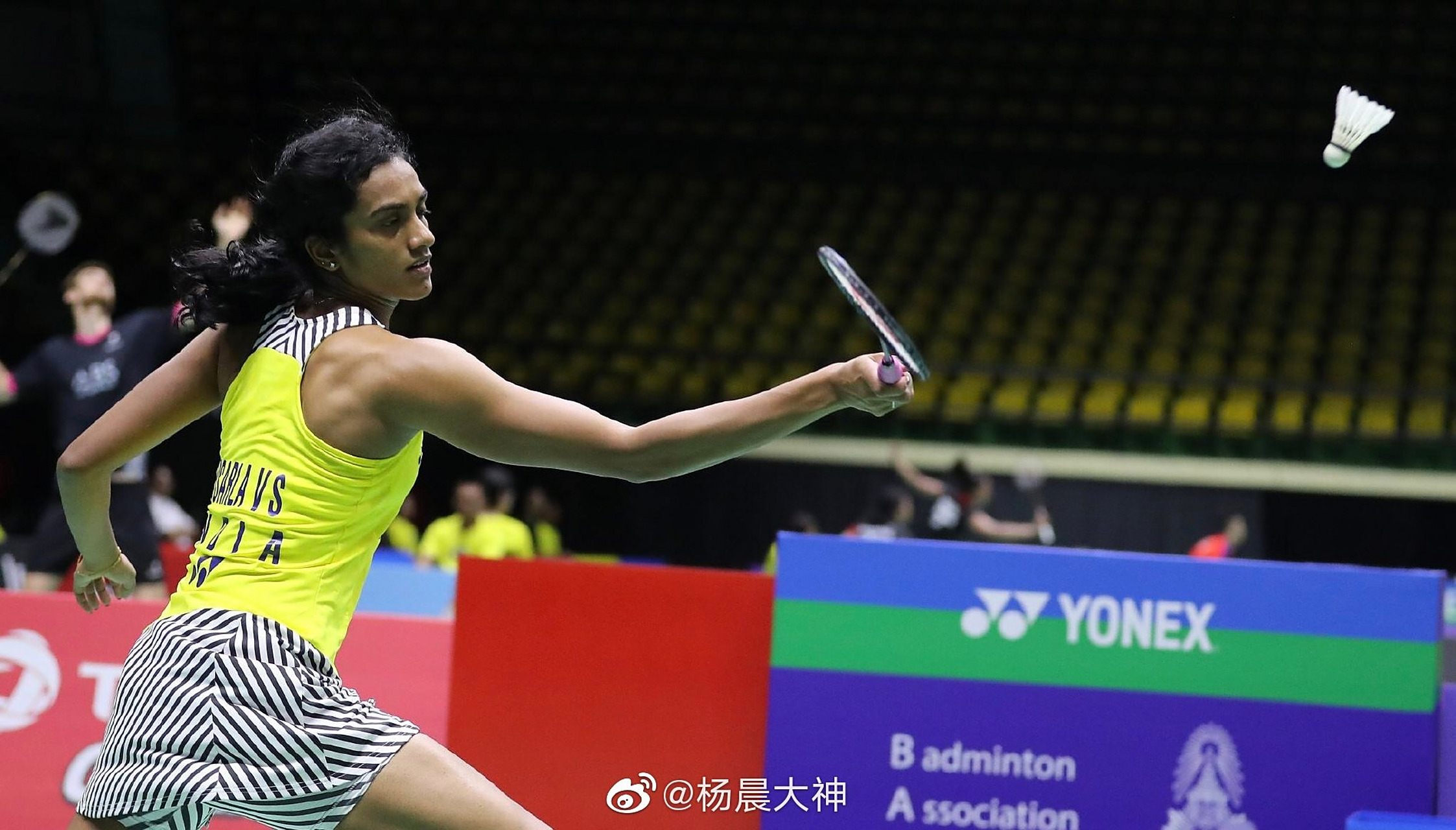 英格兰羽毛球队逆转丹麦羽毛球队，辛杜关键制胜的简单介绍