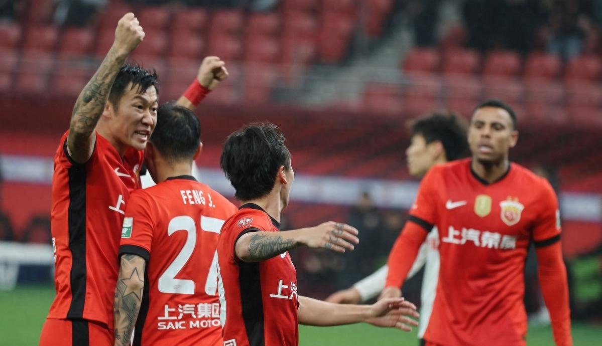 包含重头戏上演！中超联赛风云变幻，势不可挡的词条