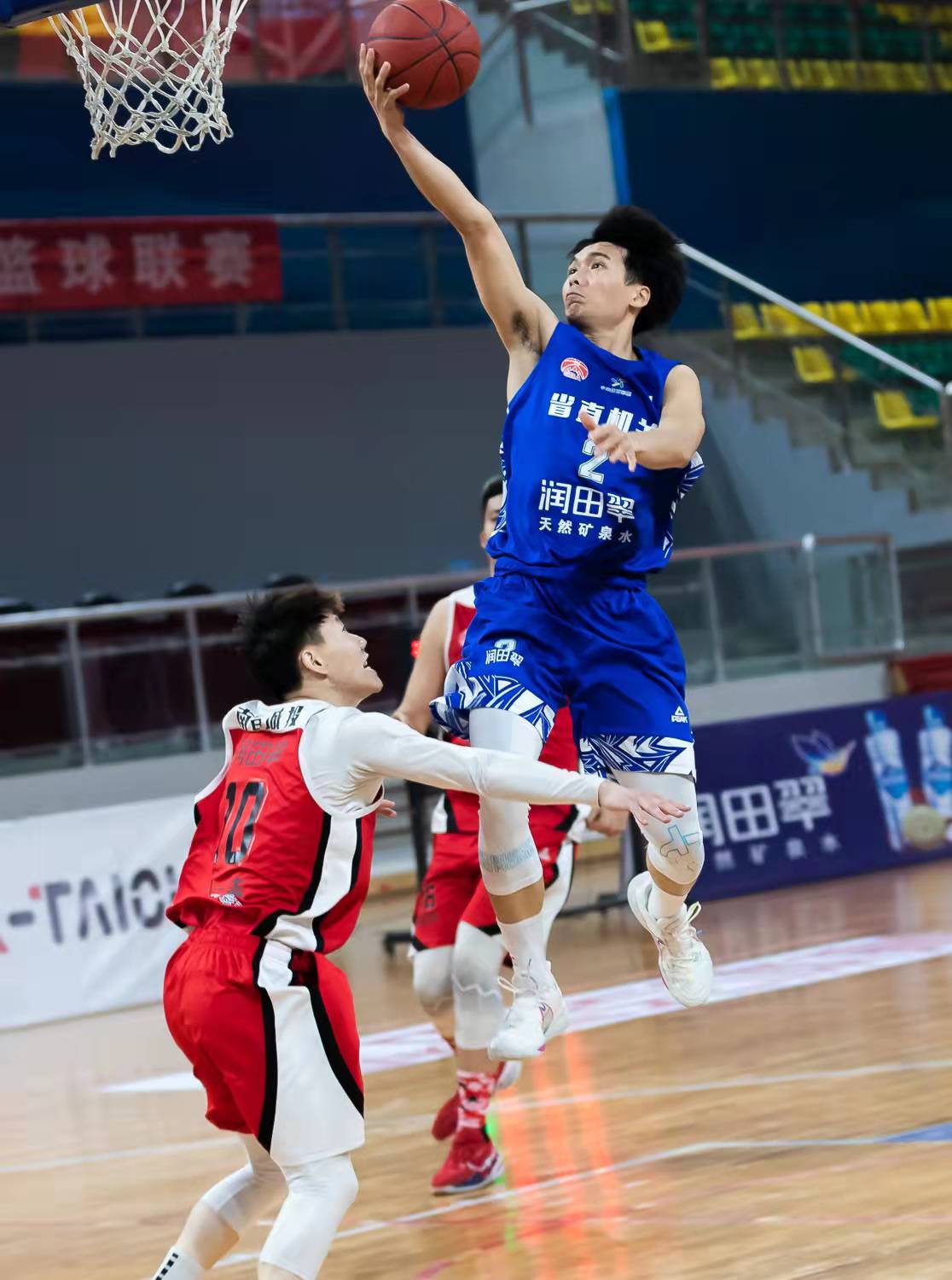 篮球聯賽冠军战鹿死谁手，关键时刻谁能一举夺冠?的简单介绍