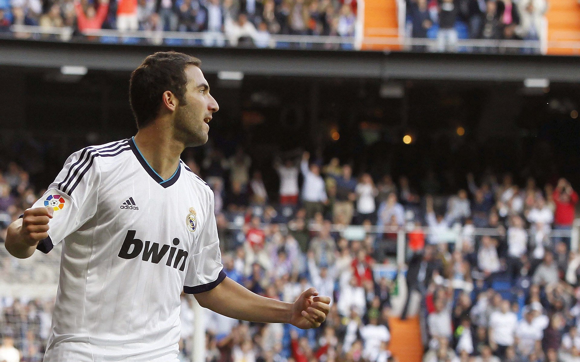 欧联杯惊天逆转,日本双星一波带走勒沃库森,奥利维耶连续得分锁定胜局