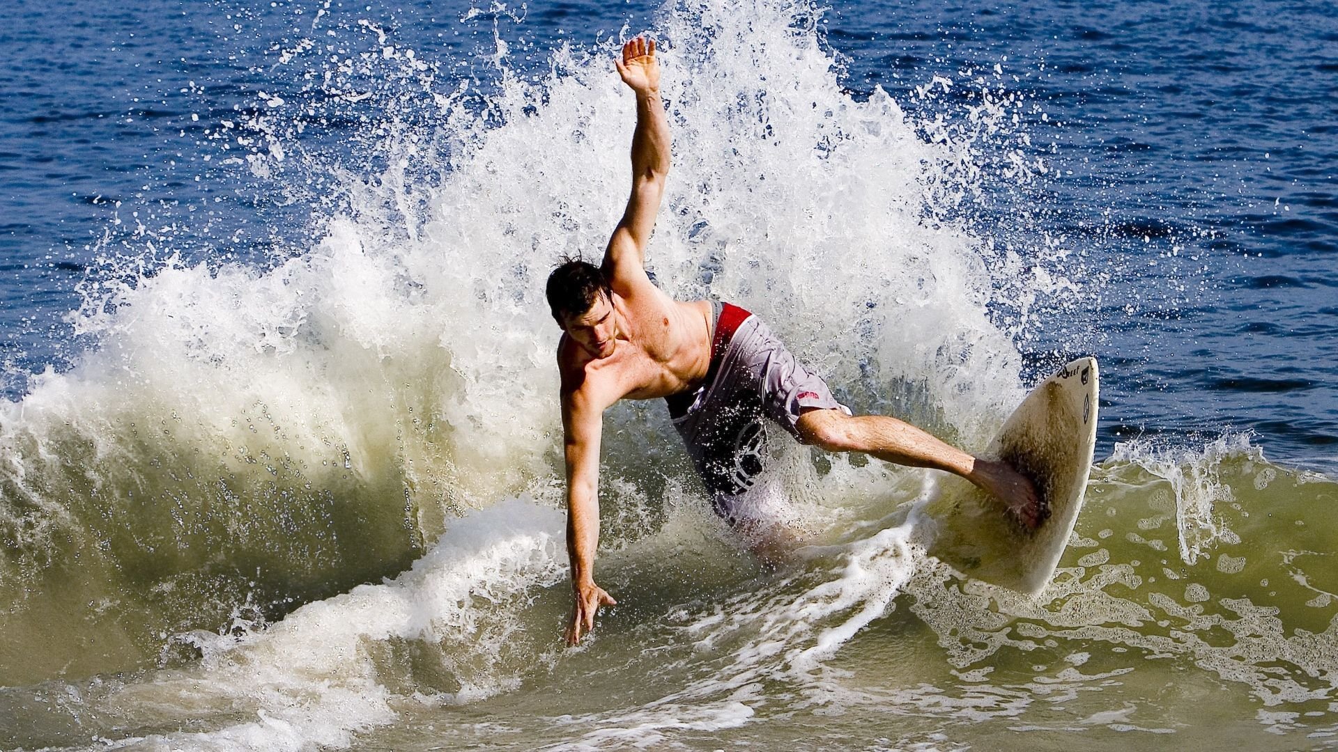 浓眉关键时刻站出来，尼克斯掀翻爵士